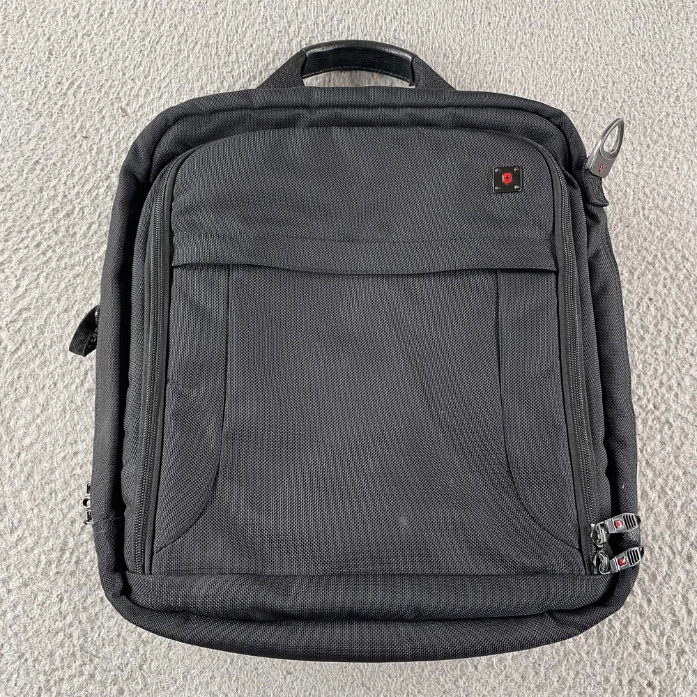 Victorinox Black Laptop Bag/Briefcase w/Multiple Pockets, fits 16" Laptop *
